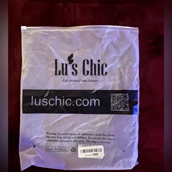 Lu’s Chic Satin and Lace Pajama Cami/short Set- Large - Picture 9 of 9